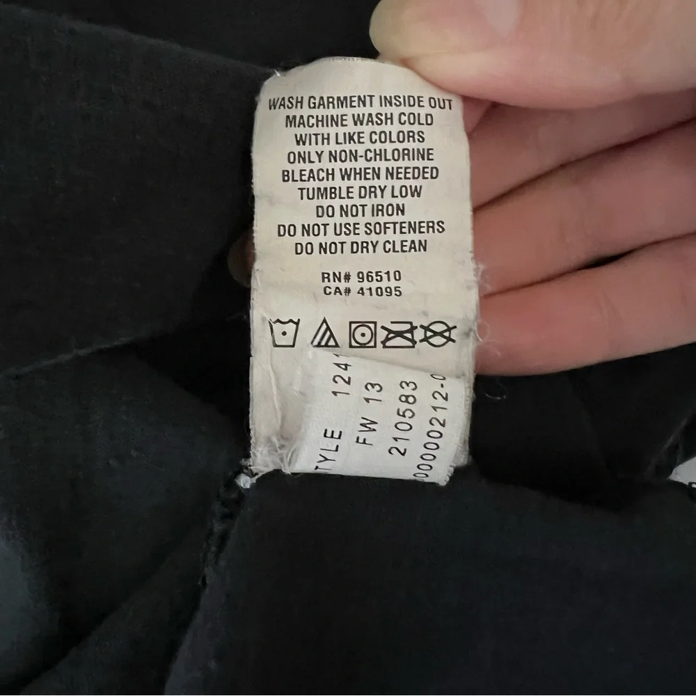 Under Armour Black and Red Short Sleeve Tee - Picture 6 of 7